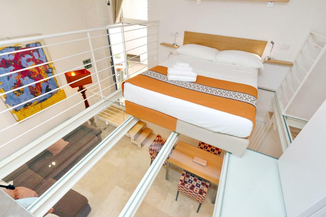 Design Loft Campo Dei Fiori Apartment Rome Bagian luar foto