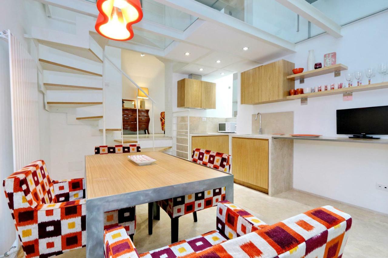 Design Loft Campo Dei Fiori Apartment Rome Bagian luar foto