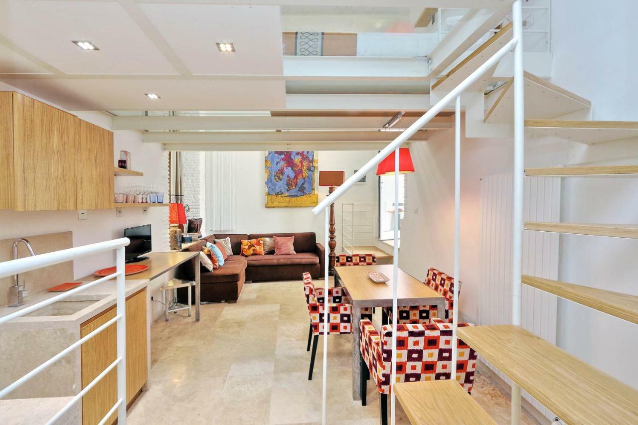 Design Loft Campo Dei Fiori Apartment Rome Bagian luar foto