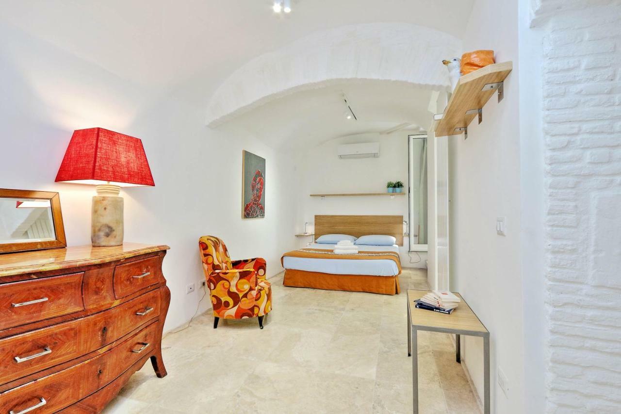Design Loft Campo Dei Fiori Apartment Rome Bagian luar foto