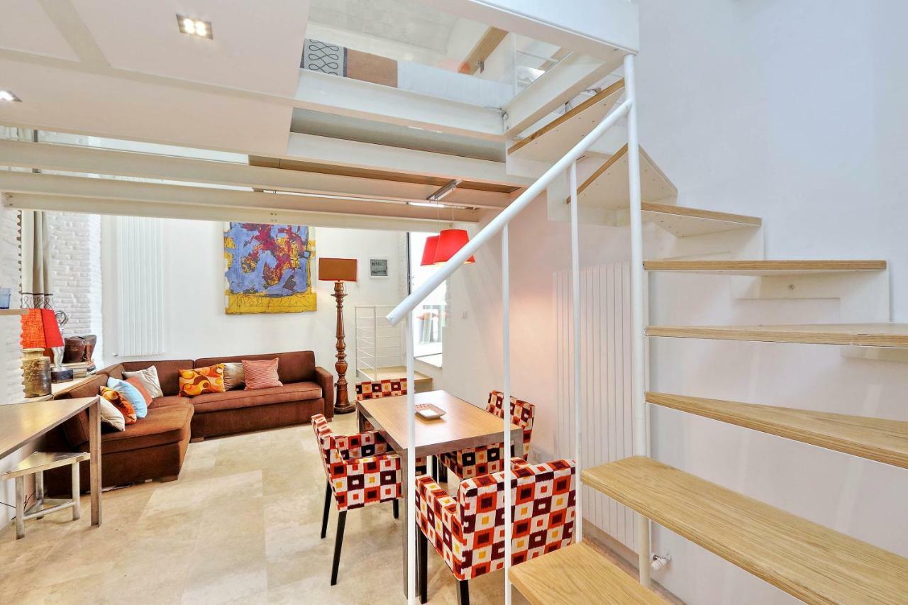 Design Loft Campo Dei Fiori Apartment Rome Bagian luar foto