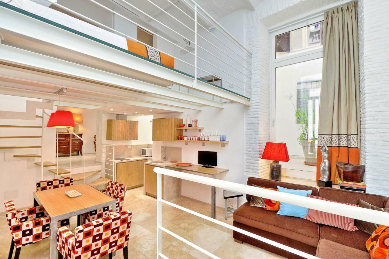 Design Loft Campo Dei Fiori Apartment Rome Bagian luar foto